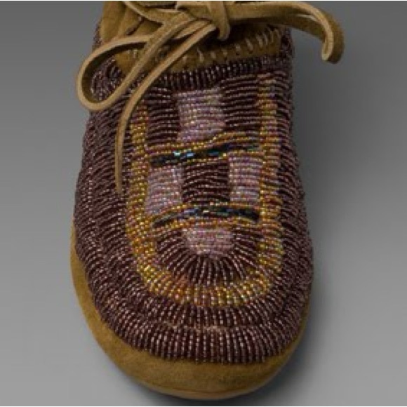 HOUSE OF HARLOW 1960 "Maddie" Moccasin Booties - Picture 4 of 6